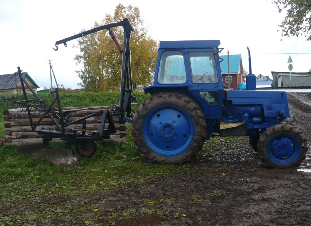 Права на трактор в Дзержинском